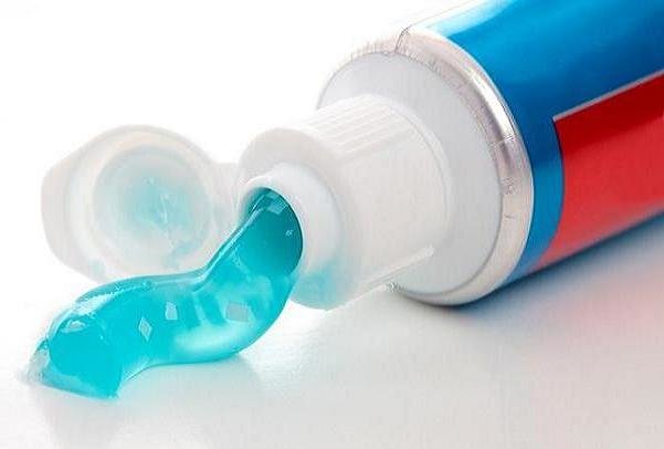 تاثیر خمیردندان و دهان  شویه  در بروز مقاومت آنتی  بیوتیکی